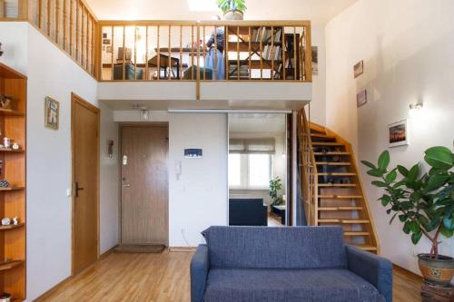 . Penthouse Apartment with Great Panoramic City View
