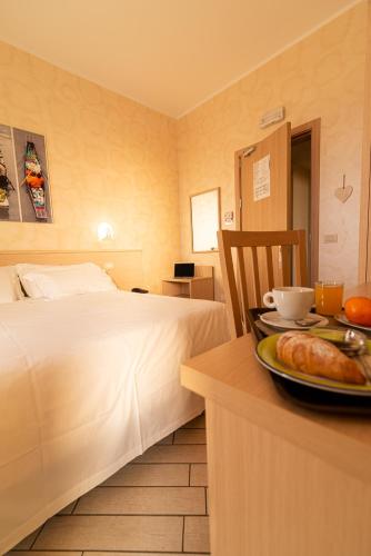 Hotel Mirandola Stop at Hotel Mirandola to discover the wonders of Mirandola. Offering a variety of facilities and services, the hotel provides all you need for a good nights sleep. Service-minded staff will welcome