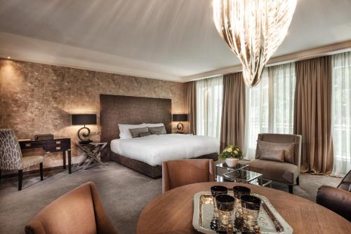 room detail thumbnail 1