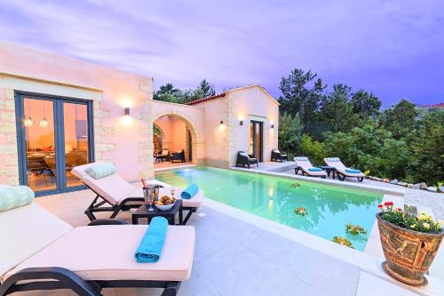 Villa Vardis Heated Pool