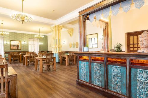 Hotel Česká Koruna - image 13