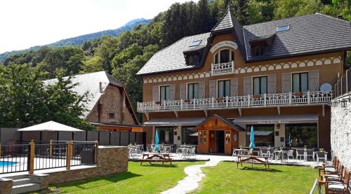 Auberge La Douce Montagne - Hotel Restaurant Bar