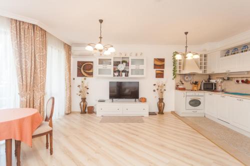 Dom-El Real Apartments Amphora in สเวติ วลาส