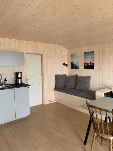FUGELVÅGEN, cabins and glamping (FUGELVAGEN, cabins and glamping) in Molde