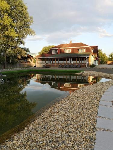  Békástó Panzió Diósjenő in Diósjenő