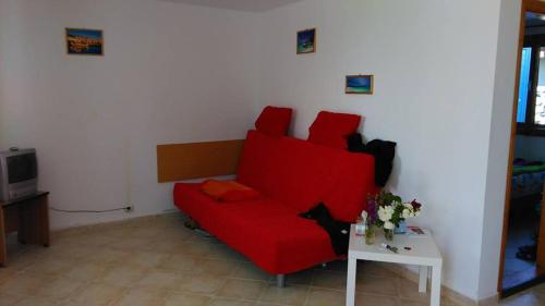 Cozy Studio #2, with terrace, 2 Mai (photo 9)