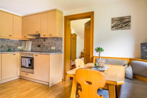 Kitchen, Bio Bauernhof Schweizerhof in Other