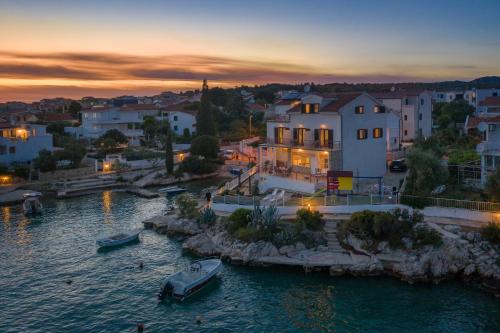 Apartments Villa Zrinka - Last season ever!