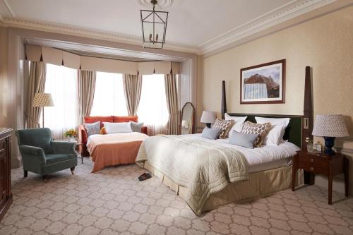 The Gleneagles Hotel in Очтеардер