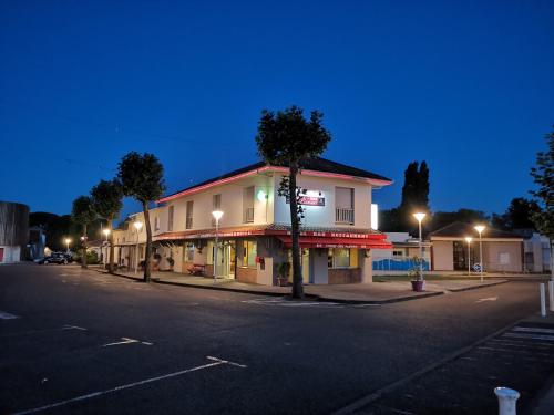 Hôtel Bar des Arènes - Hotel - Pontonx-sur-lʼAdour