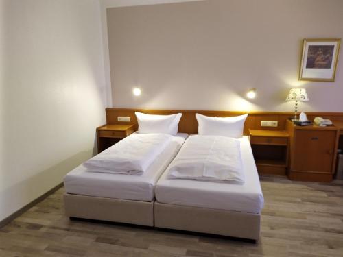 Hotel Faller Room Type - Budget Double Room