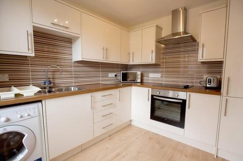 City Centre Executive 2 Bed Apartment With Wifi & Parking, , Grampian