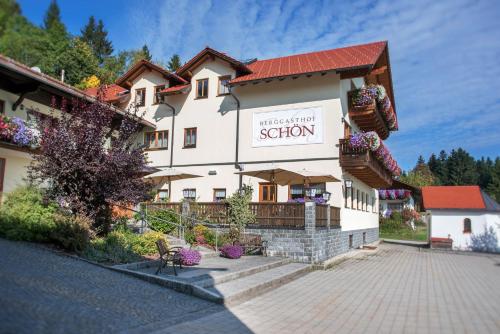 Berggasthof Schön in Patersdorf, Deutschland