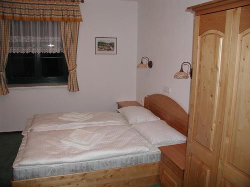 Double Room with Extra Bed (3 Adults)