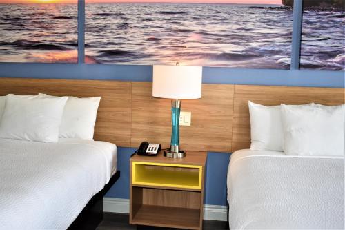 Days Inn & Suites by Wyndham Downtown/University of Houston - image 14
