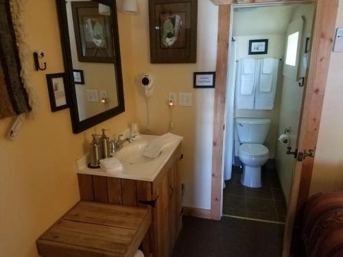 Alpaca Inn - image 8