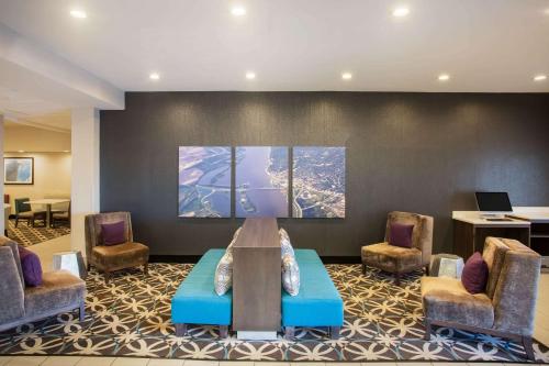 La Quinta Inn & Suits by Wyndham Pontoon Beach IL in Pontoon Beach, USA
