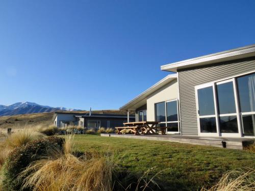 Blae Loch - Lake Tekapo