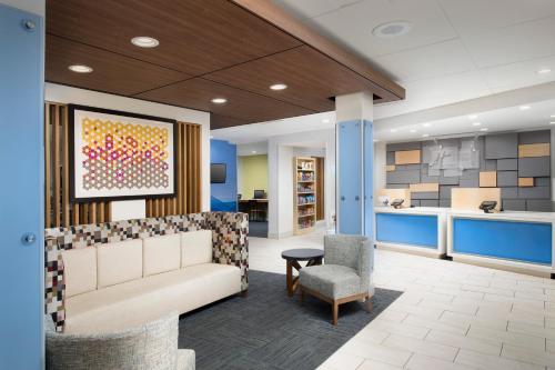 Fuajee, Holiday Inn Express Knoxville-Strawberry Plains By IHG near Historic Ramsey House