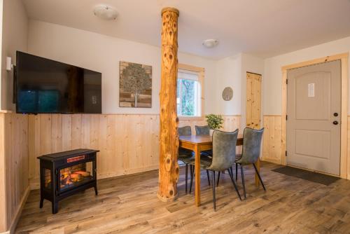 Cabins West in Ucluelet, Canada