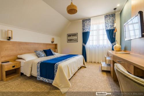 1 queen bed