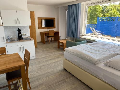 1 queen bed