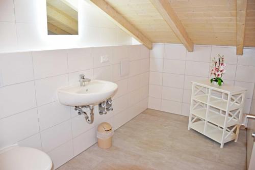 Apartment image 2