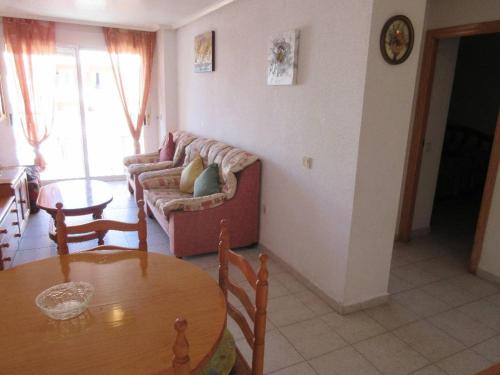 Tipical spanish appartment near Los Locos beach - image 9