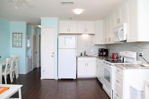 Lagoon Landing 303 Condo - image 3