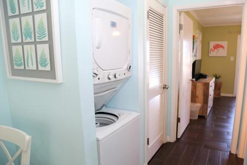 Lagoon Landing 303 Condo - image 8