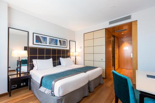 Eurostars Gran Valencia - image 8