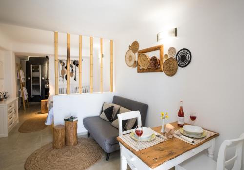 Mykonos Dot - image 9