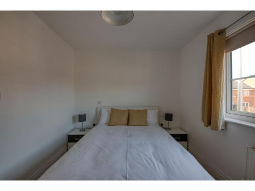 Peaceful terrace house with allocated parking bay - Pass the Keys – khách sạn tại Battle