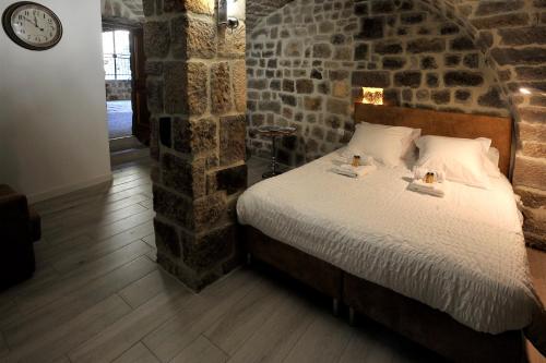 Chambre Comballe charmante avec jacuzzi chambre d'hôte Joannas