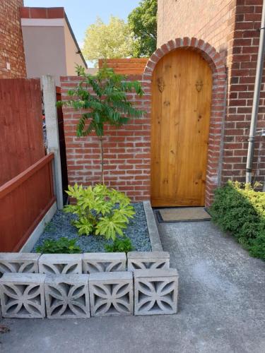 Entrance, Luxury 5* Home with Secret Garden and Free Parking in Croxteth