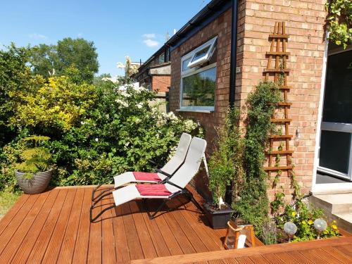 Tesis özellikleri, Luxury 5* Home with Secret Garden and Free Parking in Croxteth