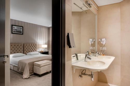 Amberton Cathedral Square Hotel Vilnius - image 10