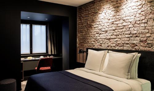 1 queen bed