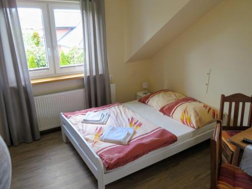 1 double bed, 1 twin bed, 1 bunk bed