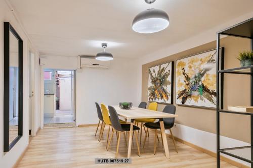  Alcam Office up in Barcelona