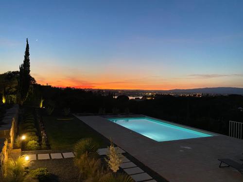 Luxury Villa, Ocean View, Private Heated Pool