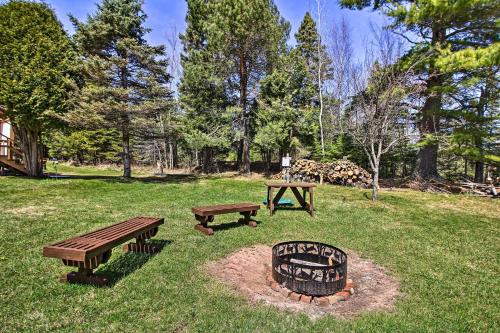 Lake Superior Beachfront Home - 15 Mi to Duluth!