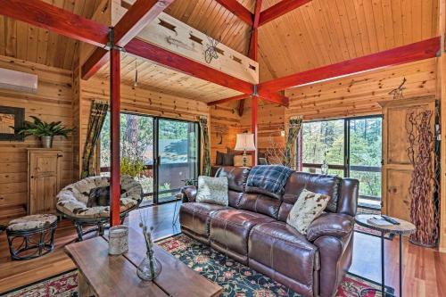 StrawberryandPine Studio Cabin with Outdoor Oasis!