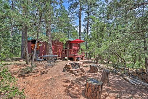 Strawberry and Pine Studio Cabin with Outdoor Oasis!