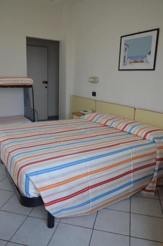 Quadruple Room with Balcony image 1