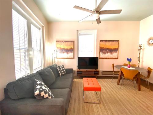 Bisbee Brownstone Suites - main image