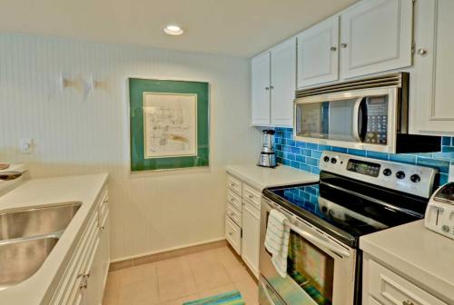 223 LAS BRISAS BAYFRONT CONDOS condo - image 3