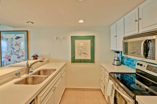223 LAS BRISAS BAYFRONT CONDOS condo - image 4