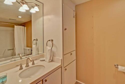 223 LAS BRISAS BAYFRONT CONDOS condo - image 8