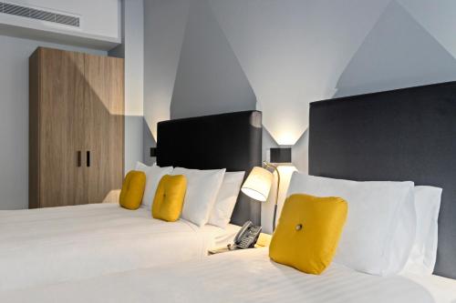 Hobart City Apartments Room Type - Standard Triple Studio